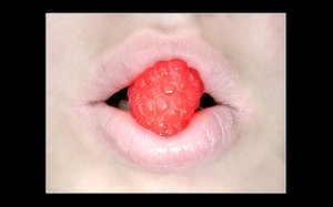 A_raspberry_by_StellarNebula.jpg