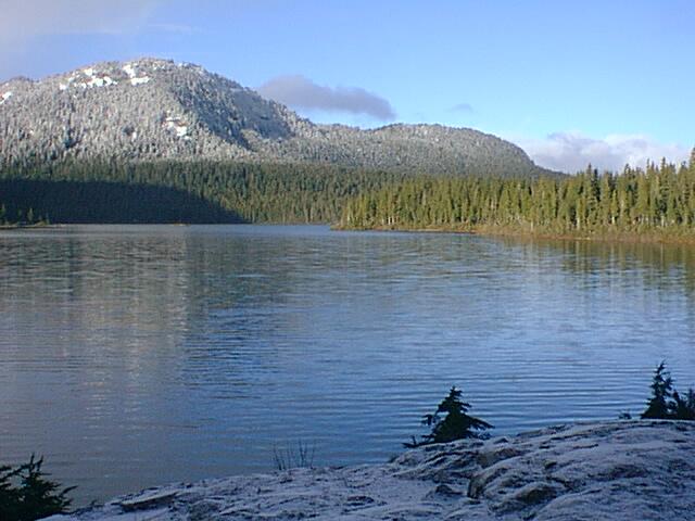 2001_11_02_forbidden_plauteu___lake_helen_mackenzie.jpg