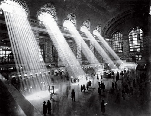 grand_central_history_new_york_black_and_white_photo_beautiful_24239b793ab9912a2fb16e2ce92c29d9_h.jpg