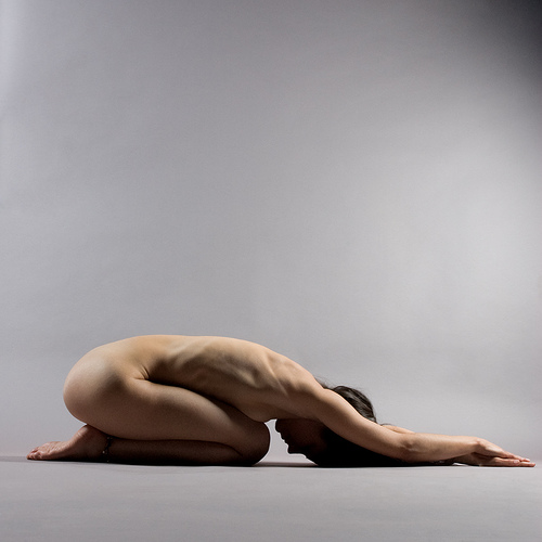 nude_yoga_pic_2.jpg