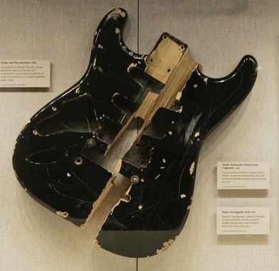 smashed_kurt_cobain_guitar.jpg