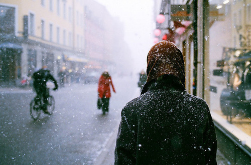 boy_snow_store_street_Favim.com_127823_large.jpg