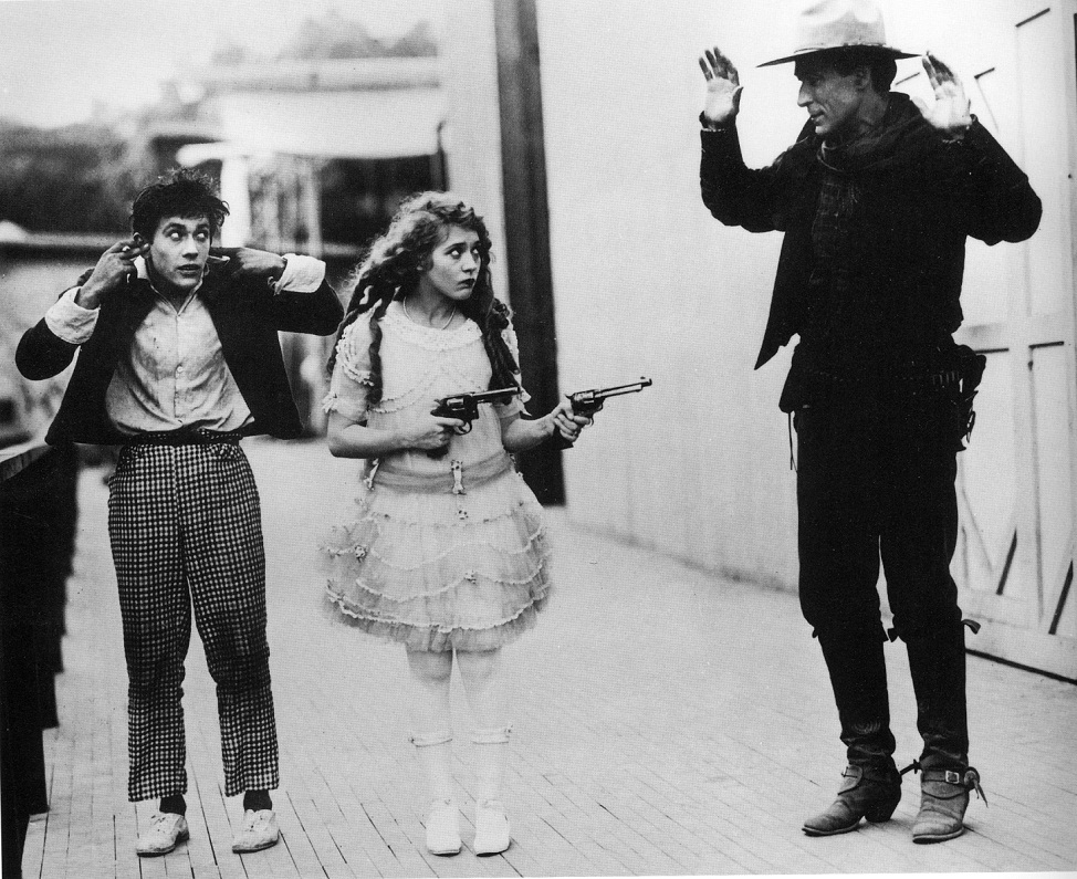 pickford_guns_high_resolution_desktop_2136x1743_wallpaper_350545.jpg