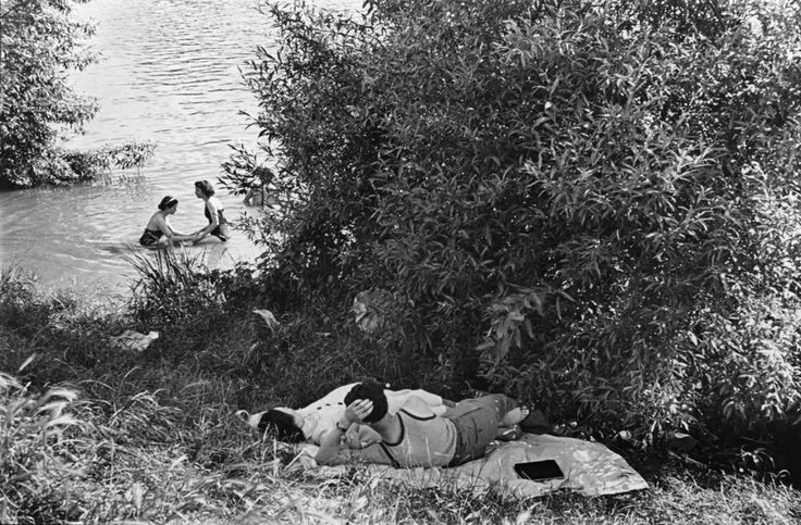 The_Decisive_Moment______Henri_Cartier_Bresson.jpg