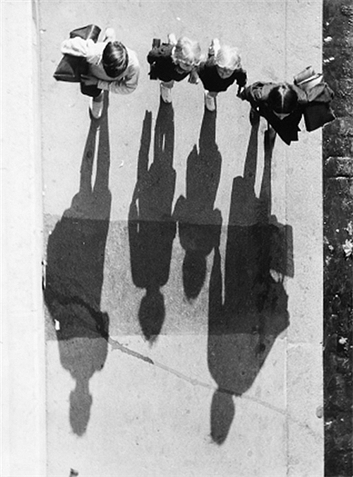 Ecoliers__c1933_by_Andr___Kert__sz.jpg
