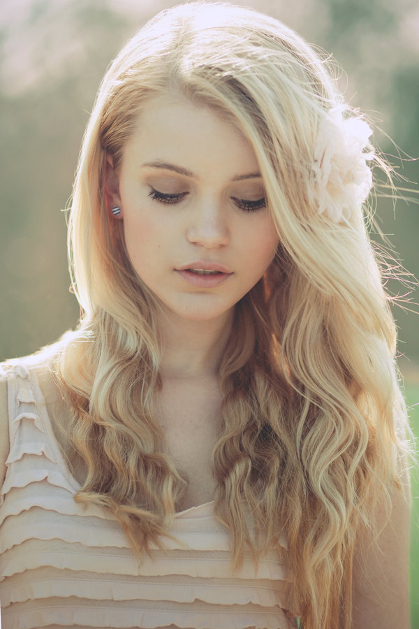 spring_angel_by_stalae_d5zfdqp.jpg
