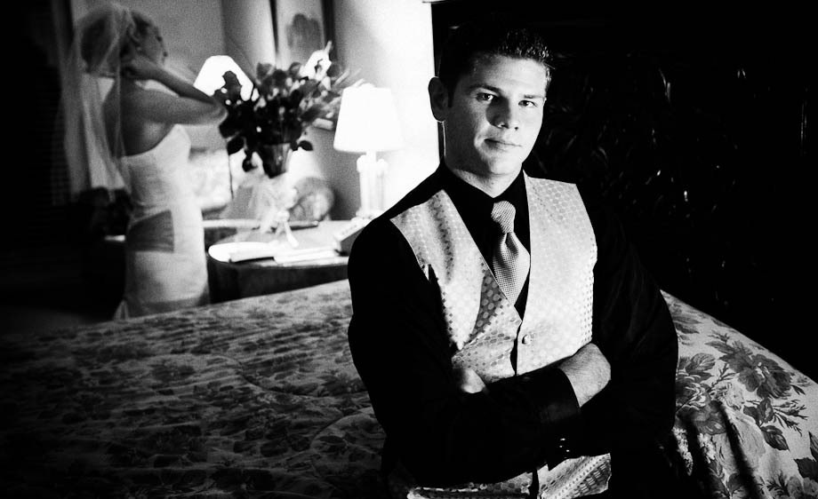 759_1austin_wedding_photographer_vintage_villas_032.jpg