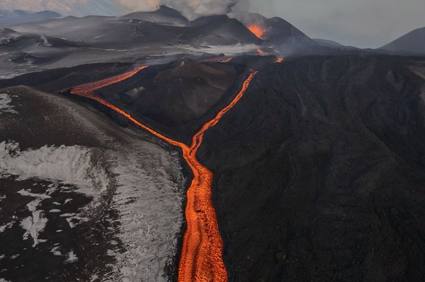 Plosky_Tolbachik_Volcano_1502124.jpg