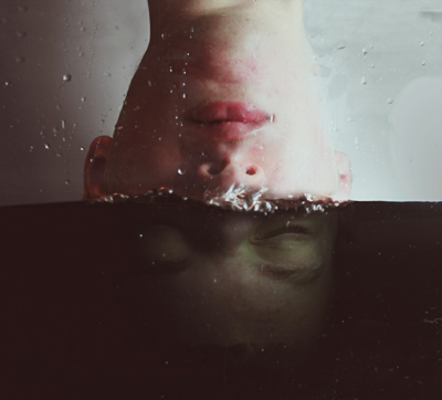 kyle_thompson_head_submerged_in_water.jpg