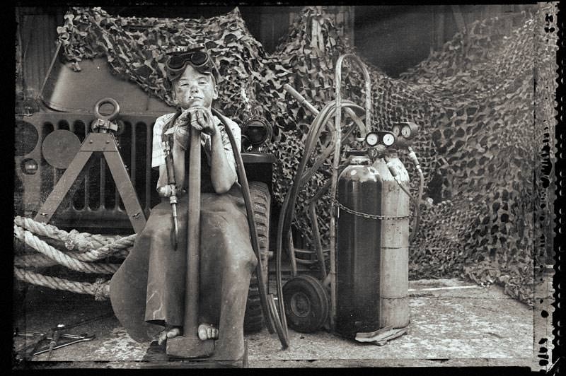kid_boy_child_vintage_photograph_famous_black_white_fine_art.jpg.pagespeed.ce.JtwC662hll.jpg
