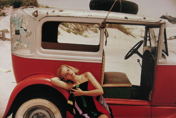 011_saul_leiter_theredlist.png