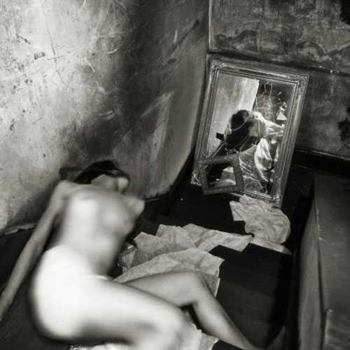 Francesca_Woodman_7.jpg