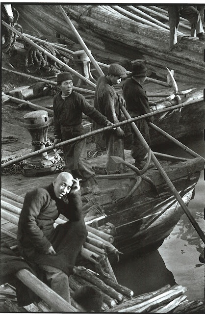 Shanghai_1948__c__Henri_Cartier_Bresson.jpg