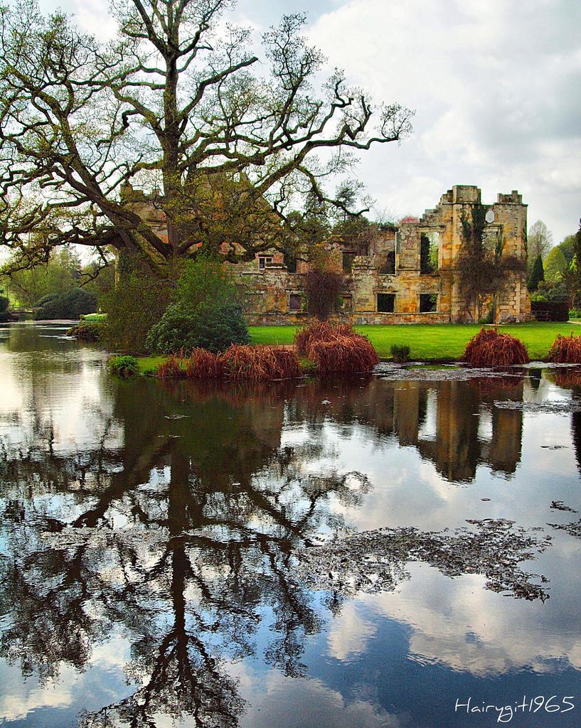 Scotney_Castle.jpg