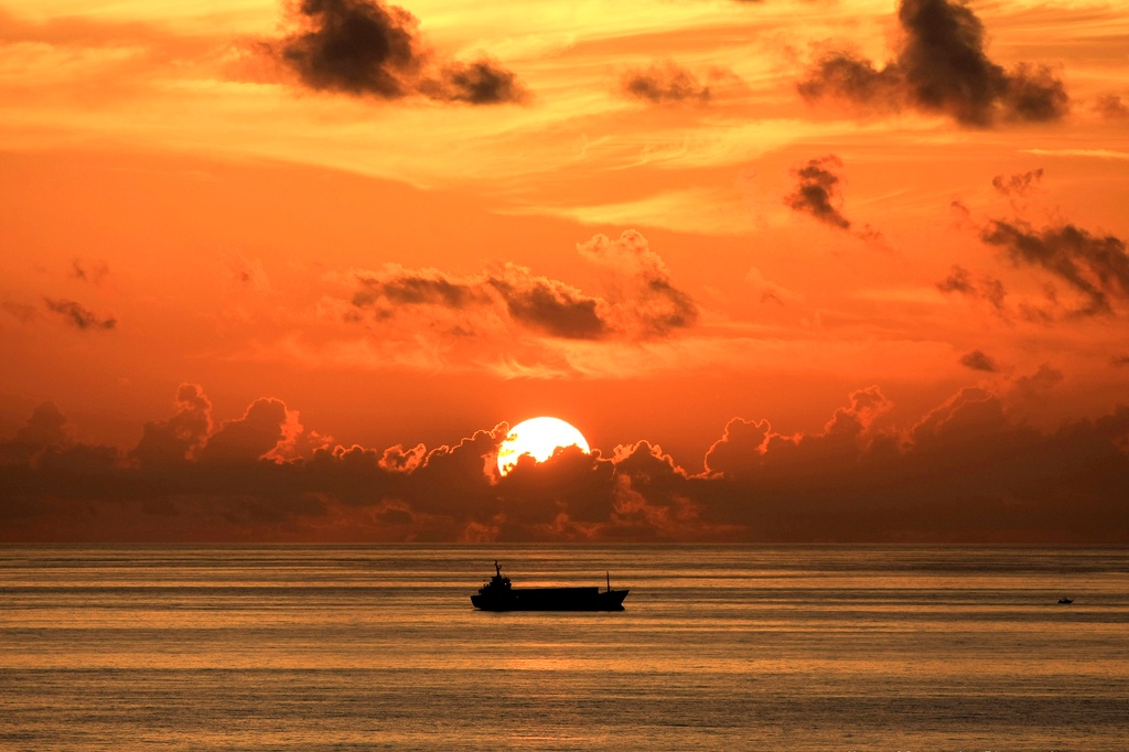 landscape_photography_sunrise_and_sunset_create_drama.jpg