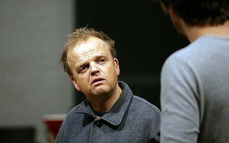 Toby_Jones_rehears_1235203c.jpg