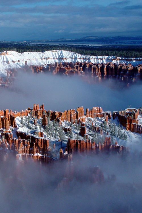 Morning_Fog._Bryce_Canyon__Utah.jpg