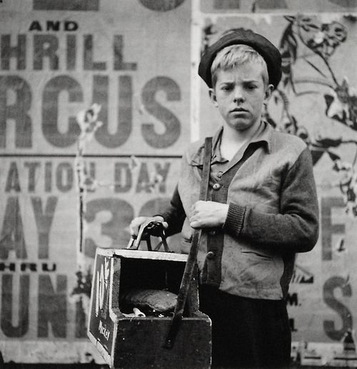 The_little_shoeshine_boy_Brooklyn_1947__by_Stanley_Kubrick_.jpg