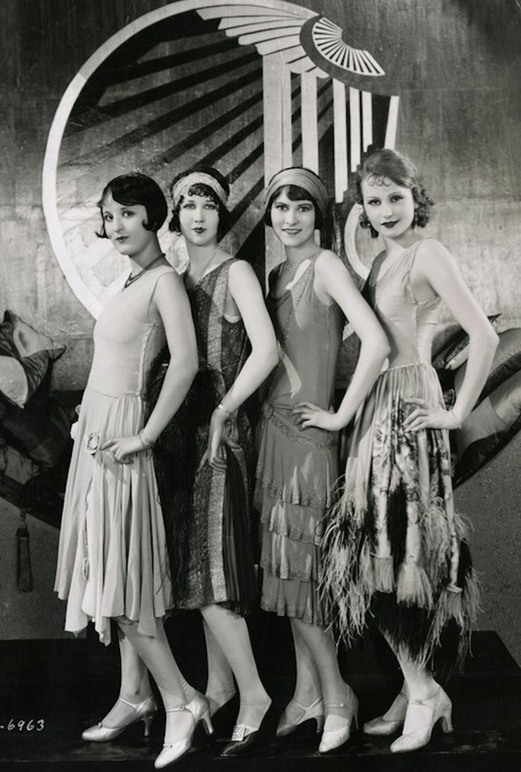 Chorus_Girls_on_the_set_of_Becky__1927__Costume_design_by_Clement_Andre_Ani.jpg