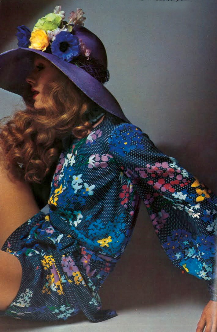 Photo_by_Guy_Bourdin__1971..jpg