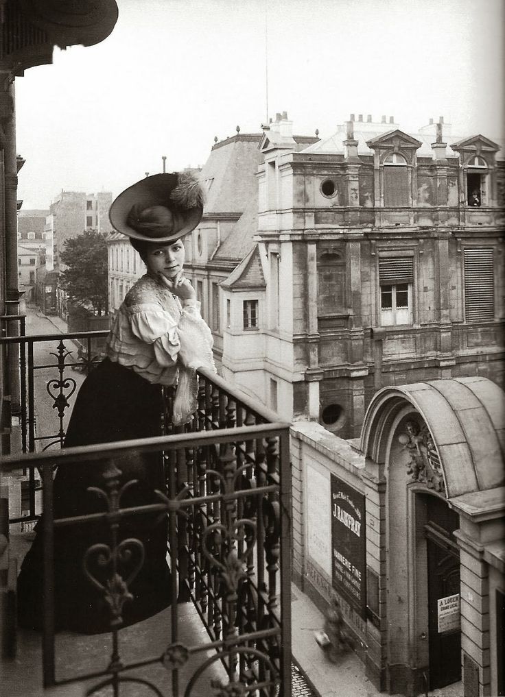 Paris_c1900s.jpg
