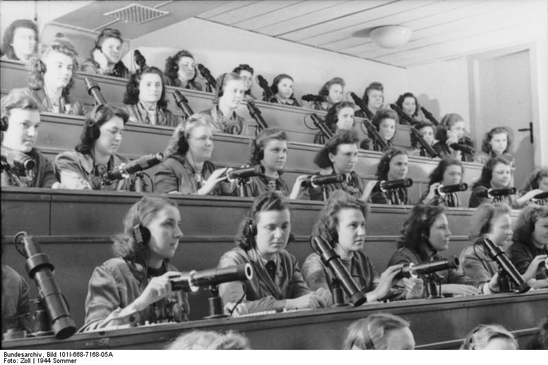 Bundesarchiv_.jpg