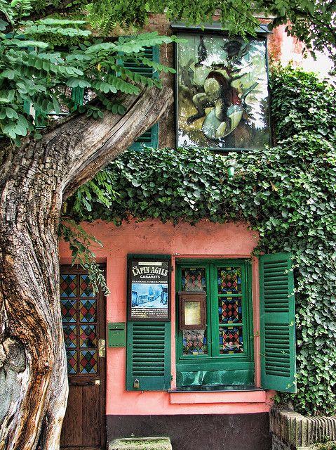 Montmartre___Au_Lapin_Agile__Paris.jpg