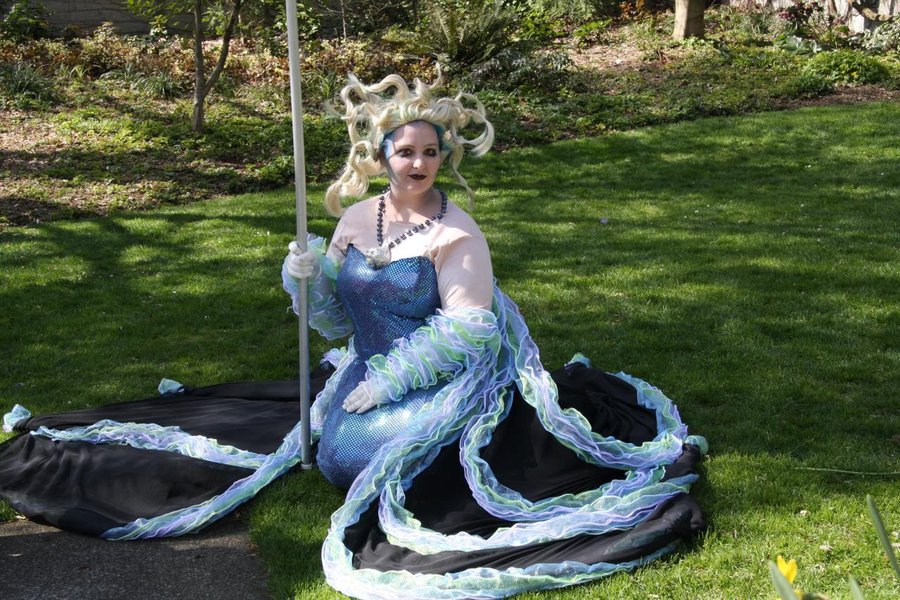 ursula_the_sea_witch_cosplay_by_silvernightphoenix_d4vvr8n.jpg