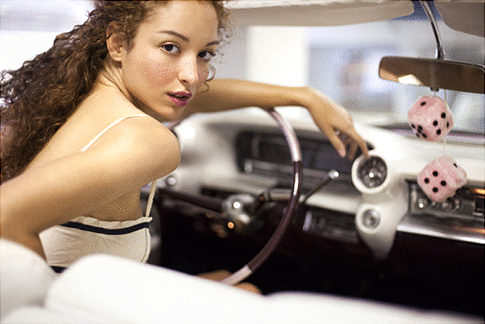 alg_woman_parking_car.jpg