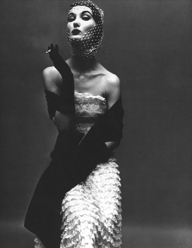 Evelyn_Tripp_photographed_by_Irving_Penn__1950.jpg