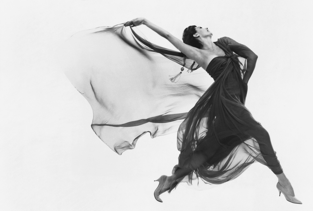 Cyd_Charisse__Dress_by_Macrini__New_York_studio__New_York_City__June_9__1961.cc1.jpg