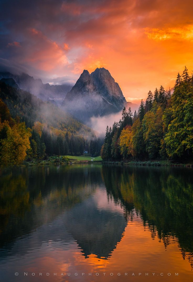 Riessersee___Garmisch_Partenkirchen___Germany.jpg