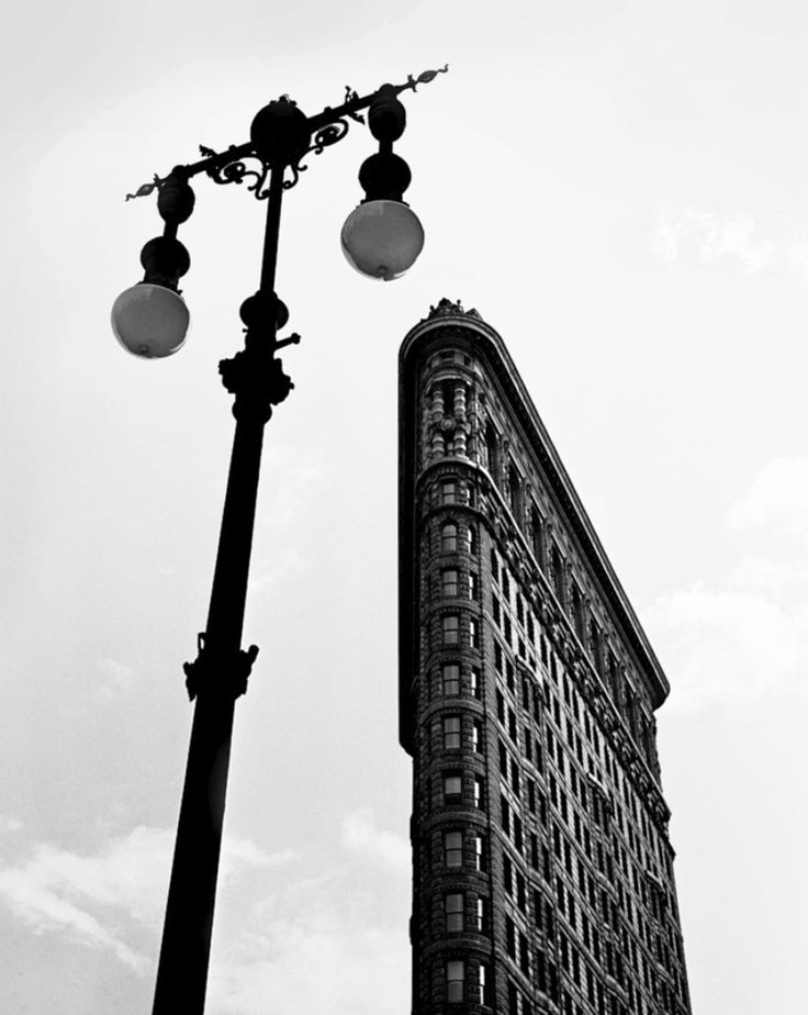 Fred_Stein_Flatiron_Building__1947.jpg