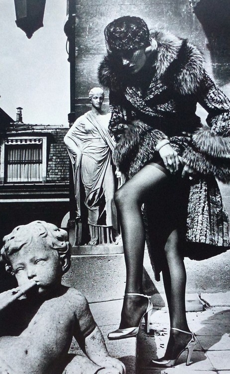 paris___helmut_newton__1976.jpg