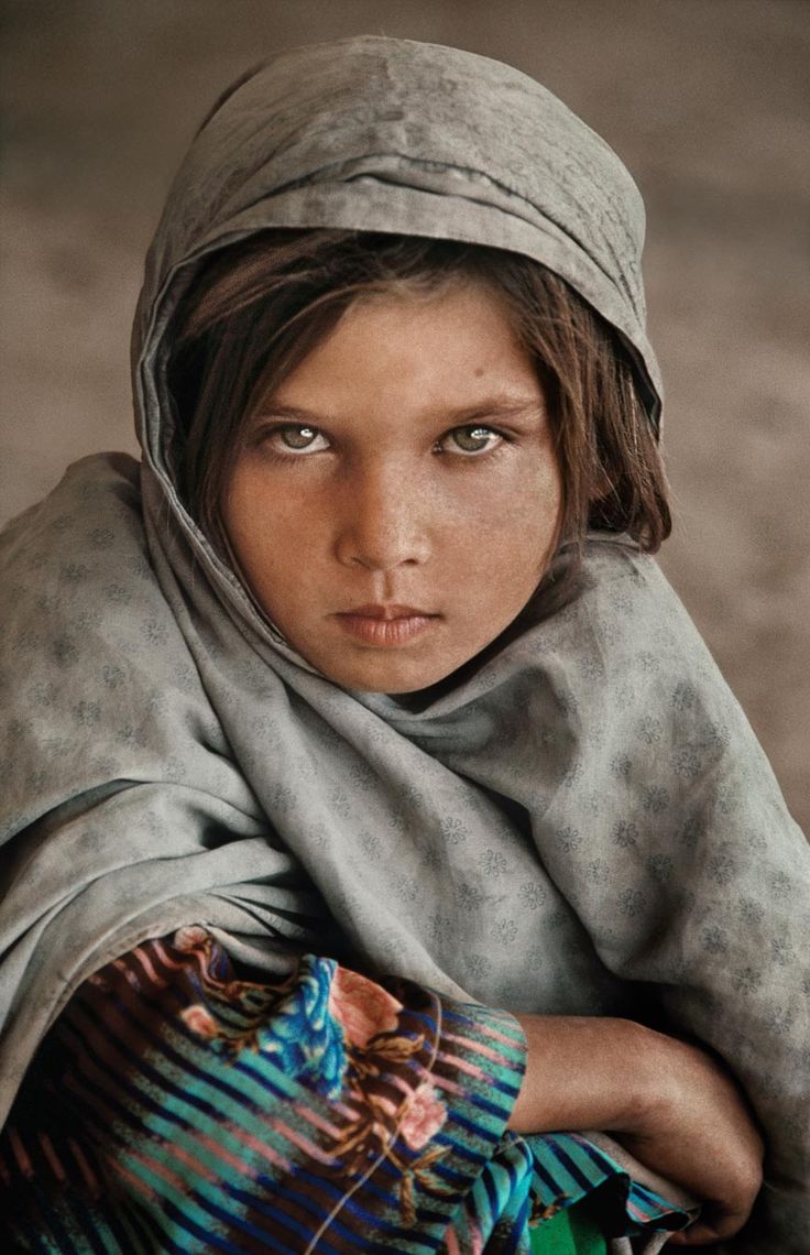 Steve_McCurry._Ghazni__Afghanistan.jpg
