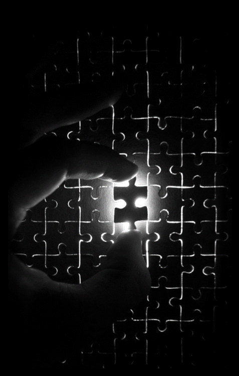 146834_Glowing_Last_Peice_Of_The_Puzzle.png