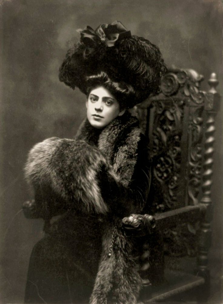 Ethel_Barrymore_in_1901.jpg