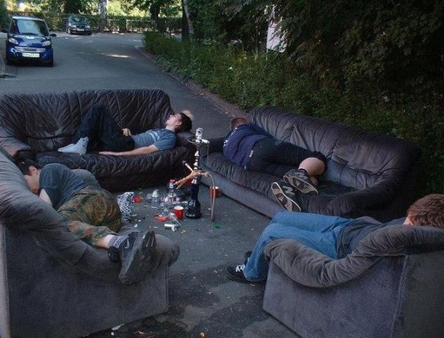 i_hilarious_drunk_people_519b2abb74826.jpg