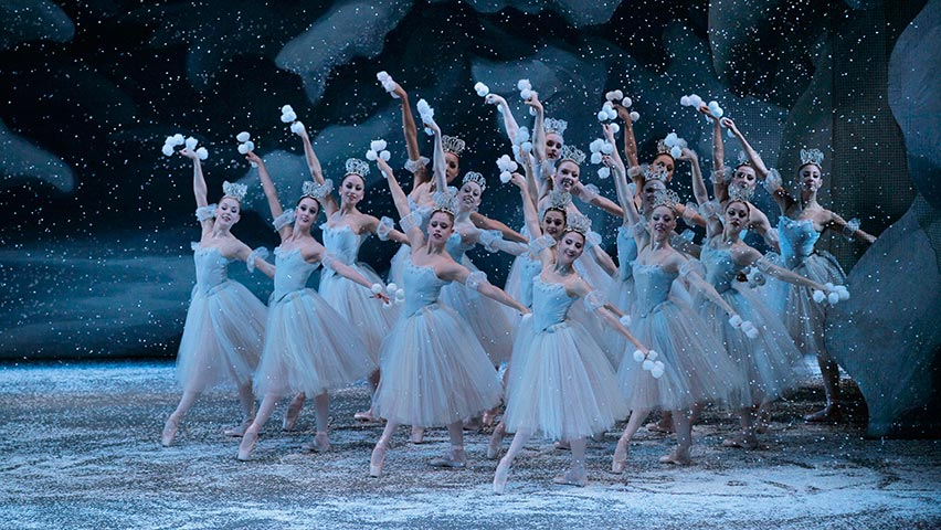04_Nutcracker_C33054_5.jpg