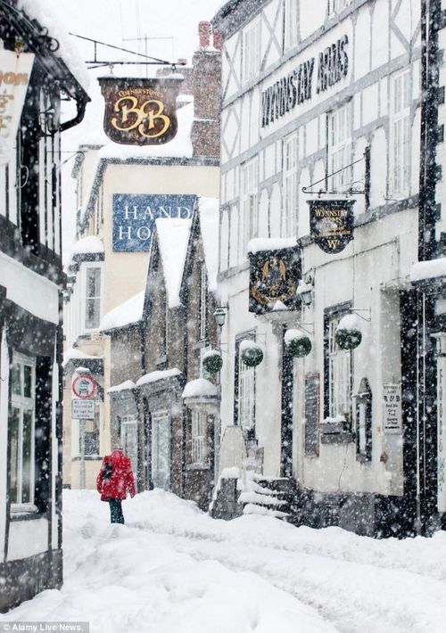 Llangollen__Wales..jpg