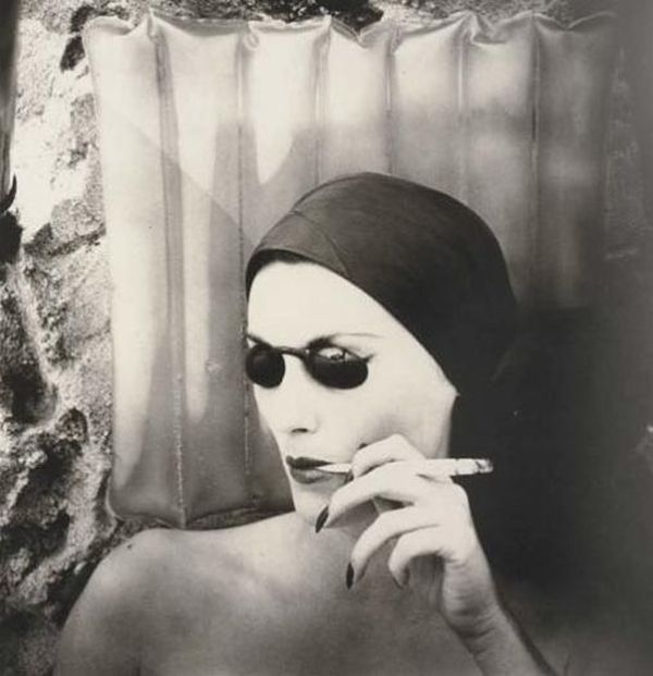 Long_Island__N.Y.__1949_by_Irving_Penn.jpg