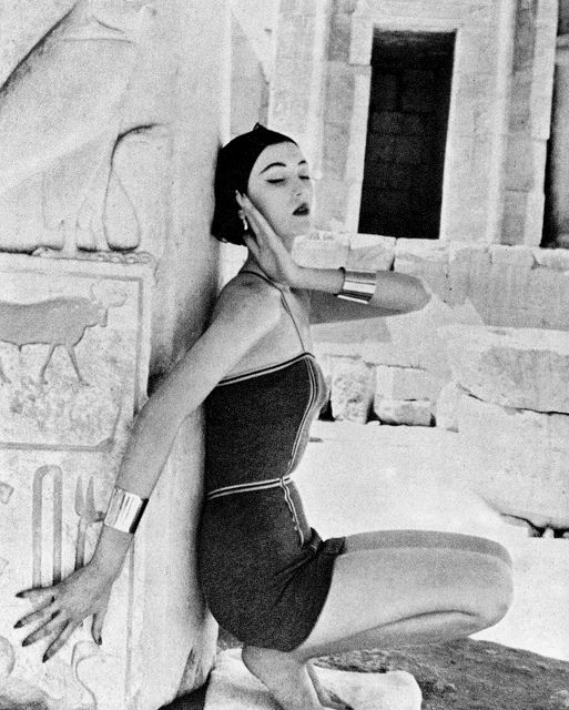 1951._Claire_McCardell_jumpsuit._Photographed_by_Richard_Avedon_at_Queen_Hatshepsut__s_Temple._Egypt..jpg