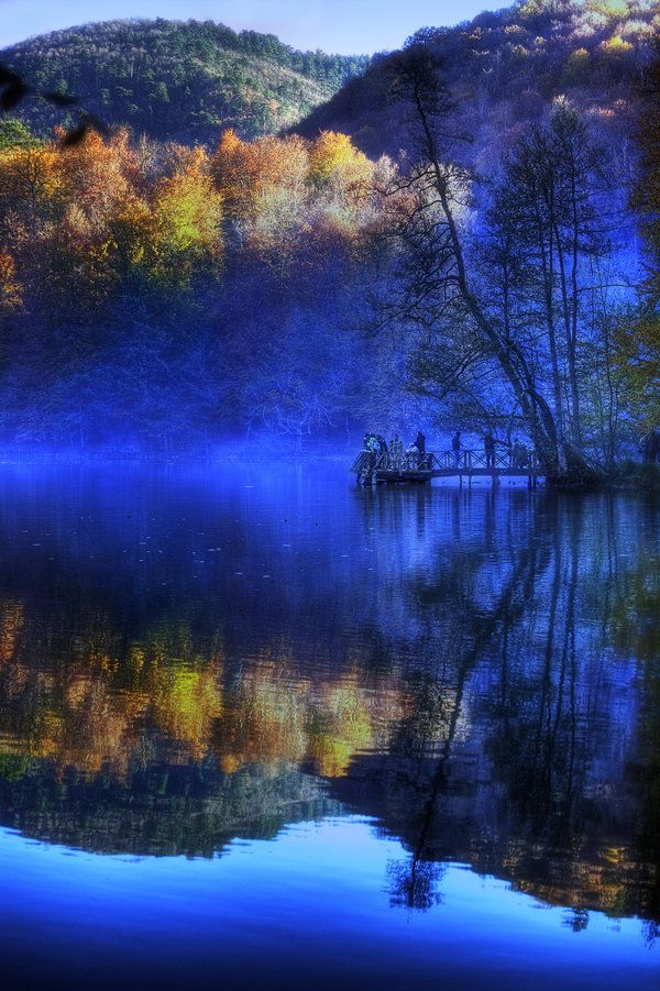 Deep_Blue_Fall__Ireland.jpg
