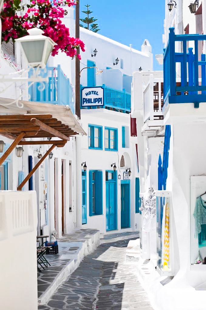 Mykonos_Island_sparkling_white_houses___Greece.jpg
