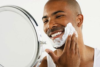 man_applying_shave_cream.jpg