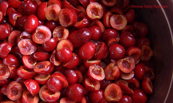 bowl_of_pitted_cherries1.jpg