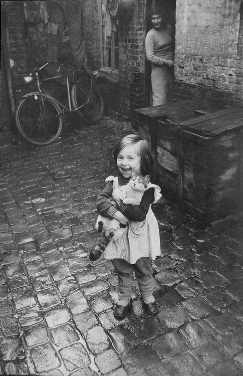 Jean_Philippe_Charbonnier._Girl_and_Cat__Roubaix__France__1958_59.jpg