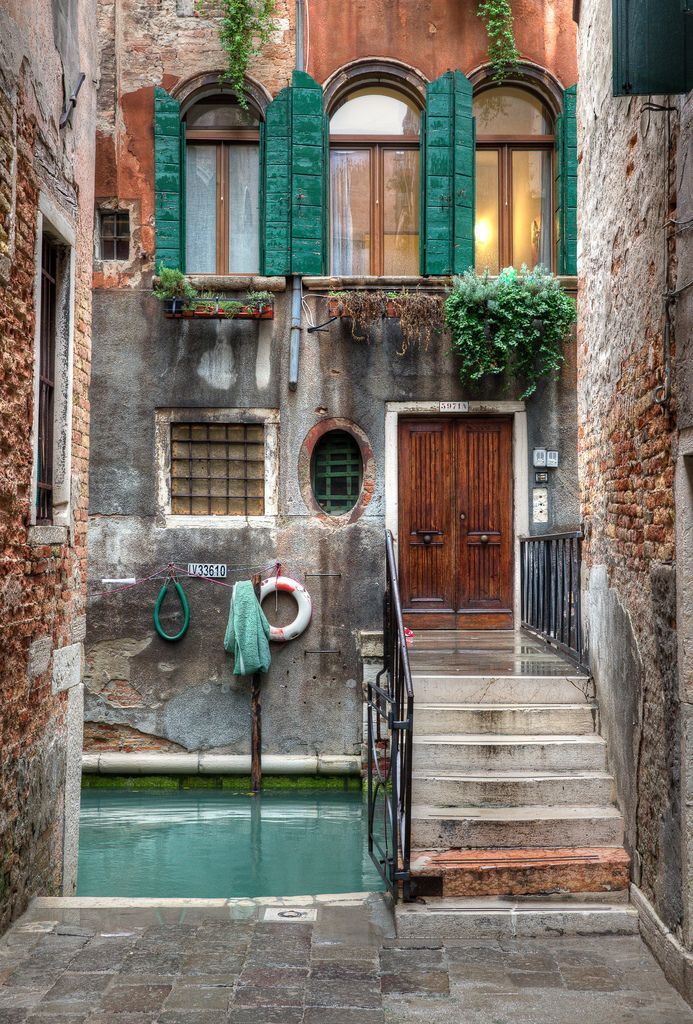 Venice__Italy.jpg