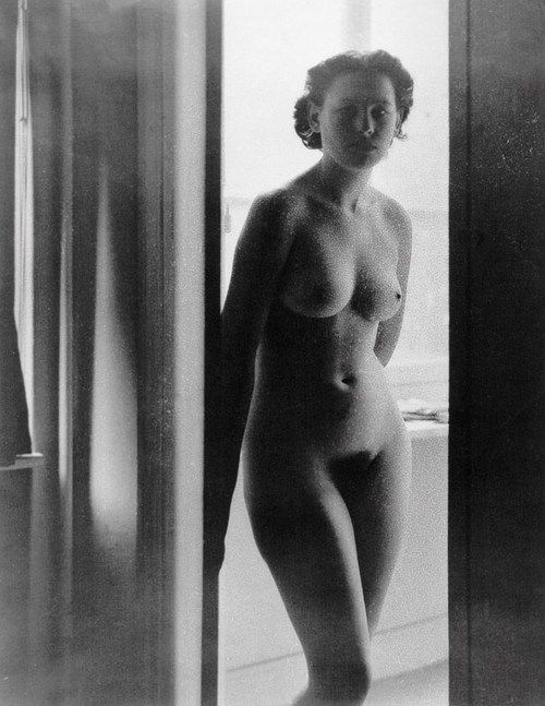 Autoportrait__Paris__1938__Dora_Maar.jpg
