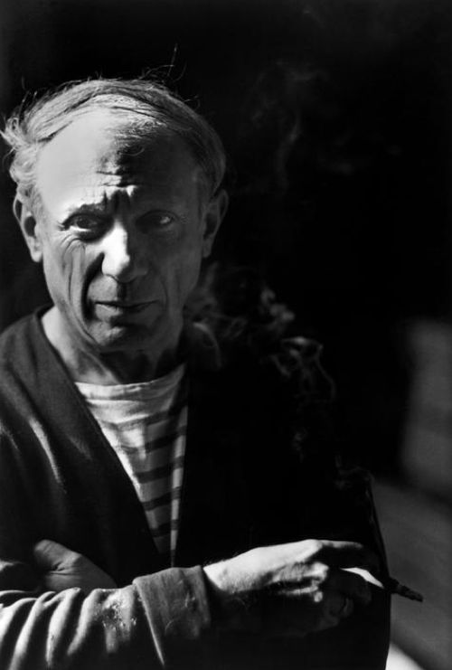 Photographer_Robert_Capa._Pablo_Picasso__Paris_1944.jpg